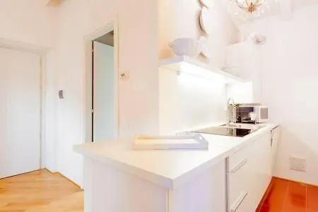Appartement Di Punto In Bianco Vérone