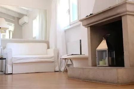 Di Punto In Bianco Appartement Verona