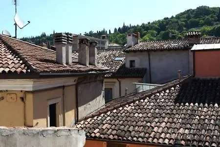 Di Punto In Bianco Appartement Vérone