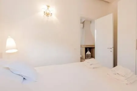 Appartement Di Punto In Bianco *